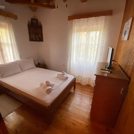 Stavros Classic * Stoúpa